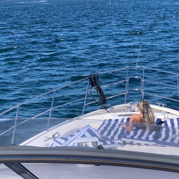 Meet your Posher, Zahra - Picture 1 of 1